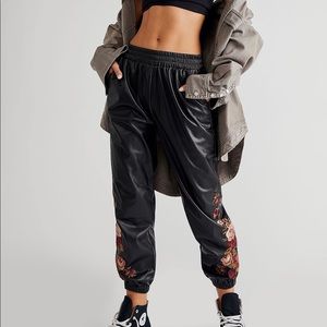 Free People Driftwood Emma vegan joggers NWT (medium)